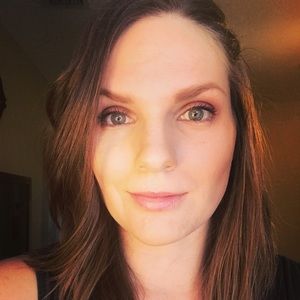 Meet your Posher, Charlotte